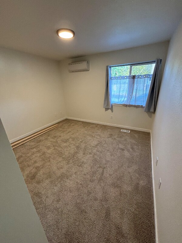 Foto del edificio - 4514 Cooper Point Rd NW