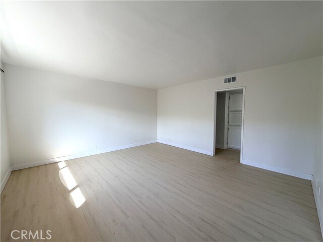 Foto del edificio - 11523 Menlo Ave