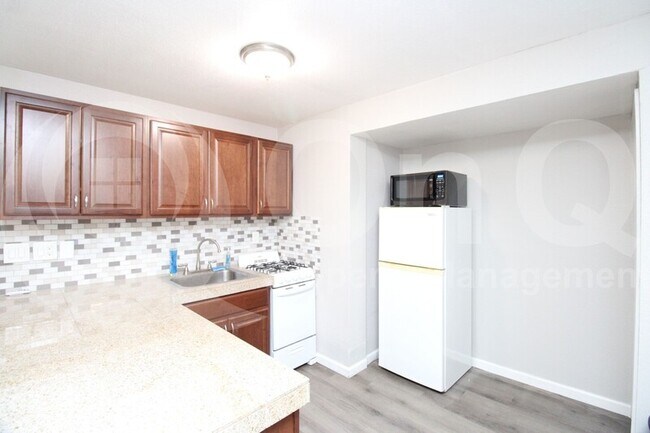 Foto del edificio - 825 N 2nd Ave