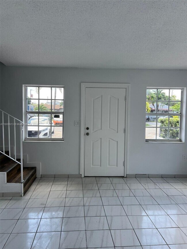 Foto del edificio - 751 Flagami Blvd