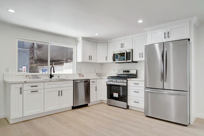Foto del edificio - 5193 W 20th St