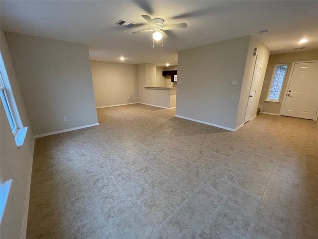 Building Photo - 12023 Clifton Oaks Dr