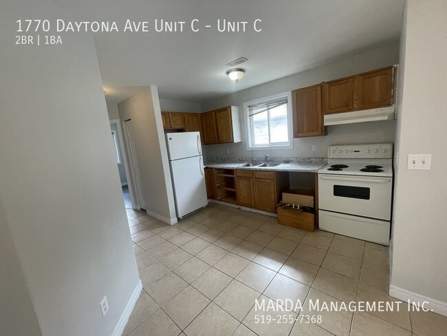 Building Photo - SPACIOUS 2 BED/1BATH UNIT NEAR HURON CHURC...