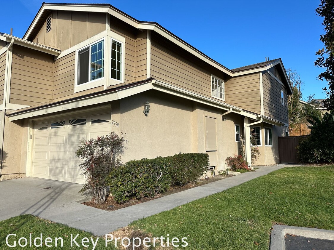 Primary Photo - Spacious remodeled townhome in The Cape at...