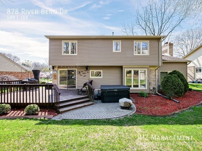 Building Photo - 878 River Bend Dr