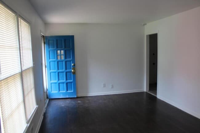 Building Photo - 12522 E 49th St S