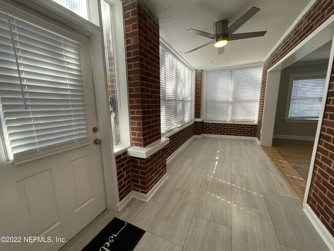 Building Photo - 3955 Herschel St