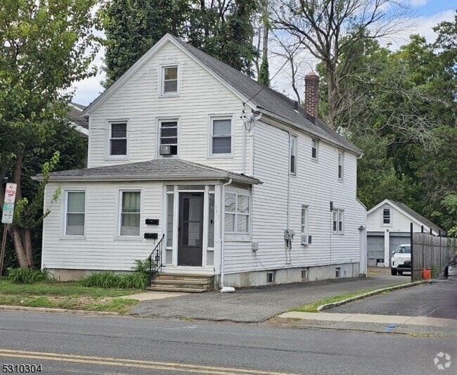 Building Photo - 241 Main St