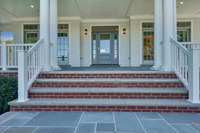 Foto del edificio - 882 River Rd