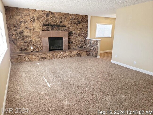 Foto del edificio - NORTHWEST SINGLE STORY WITH NO HOA!!!