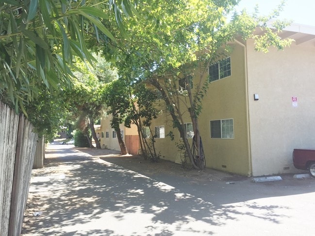 Building Photo - 7539 Cook Ave