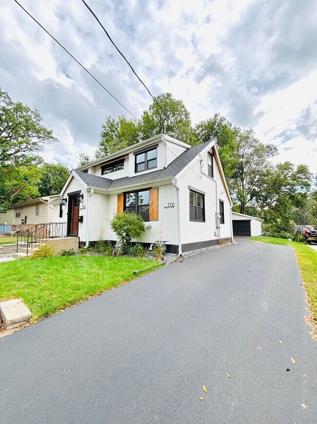 Foto del edificio - 7713 Knoll St