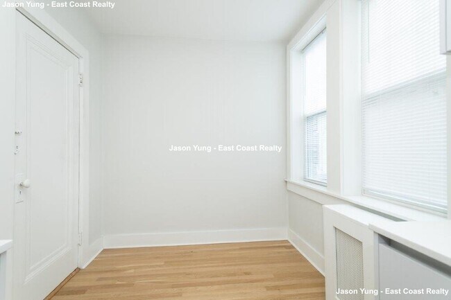 Foto del edificio - 288 Chestnut Hill Ave