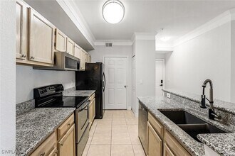 Building Photo - 11550 Villa Grand