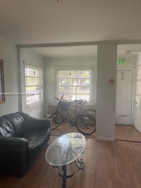 Foto del edificio - 400 NW 7th Ct