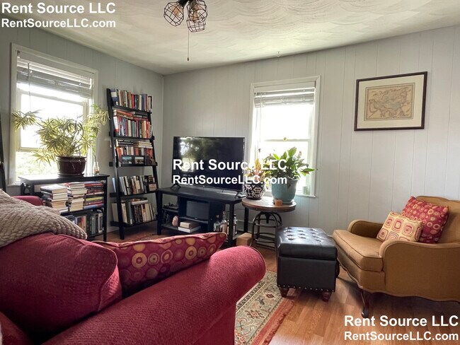 Building Photo - 52 Medford St