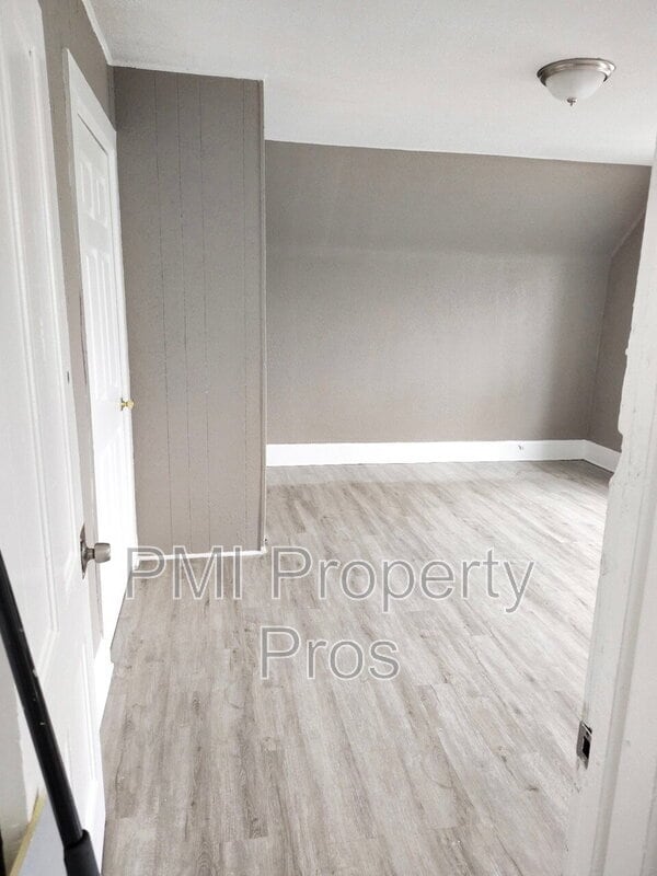 Building Photo - 2632 N 24th Pl