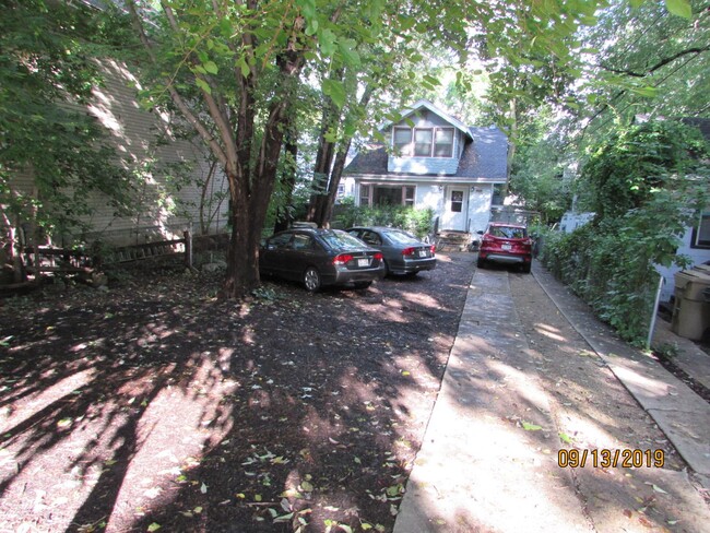 Foto del edificio - Secluded House on Near East Side