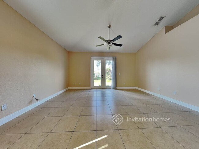 Foto del edificio - 556 Hibiscus Cove Dr