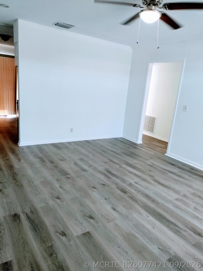 Foto del edificio - 2760 N Dixie Hwy
