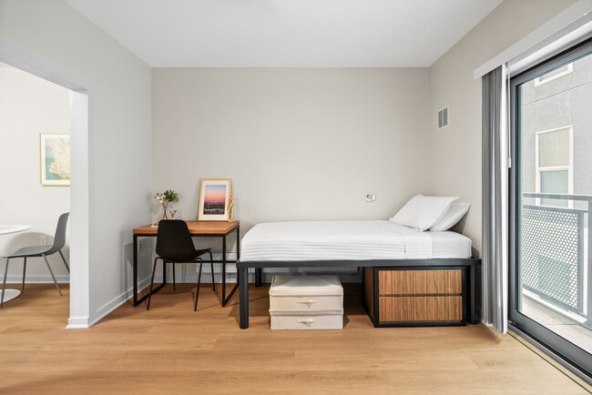 Shared Bedroom - FOUND Study Downtown Berkeley