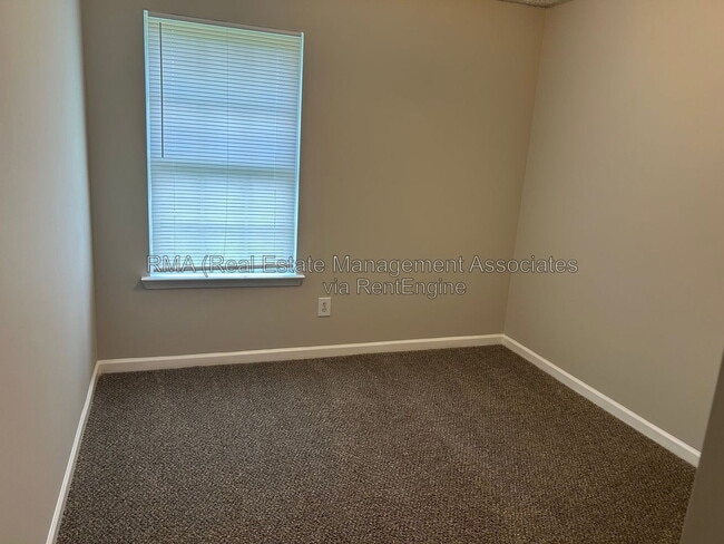 Building Photo - 1768 Carrington Dr