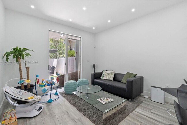 Foto del edificio - 10705 NW 74th Terrace