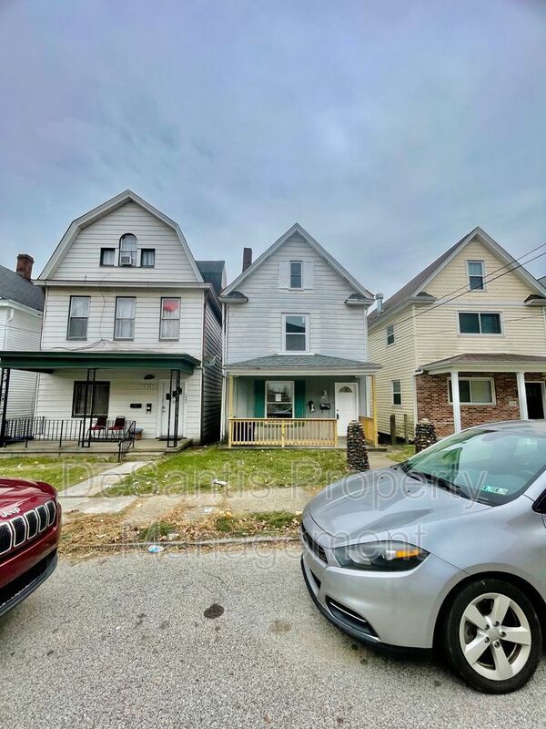 Building Photo - 120 Kathleen St
