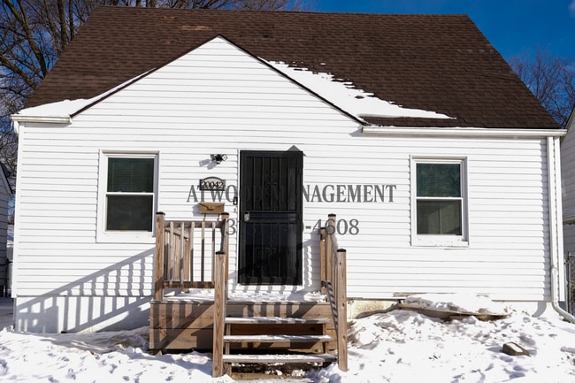 Building Photo - Fully Renovated 3-Bedroom Home – Move-In Ready for You!