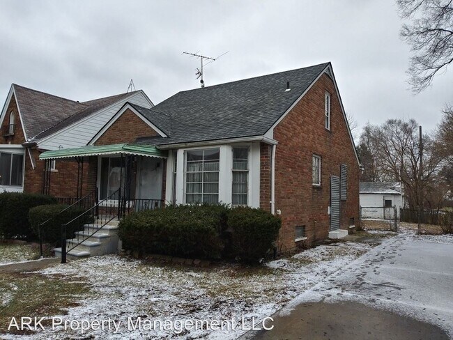 Foto del edificio - 3 br, 1 bath House - 11030 College Street