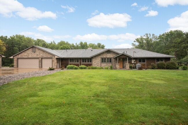One level home, 3 car attached - 19 Point Rd