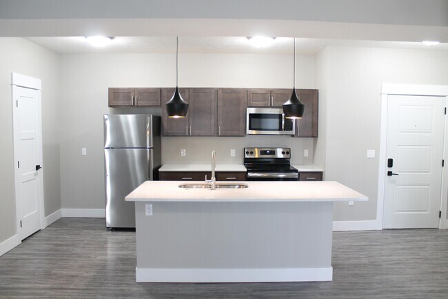 Foto del edificio - 200 E US-34