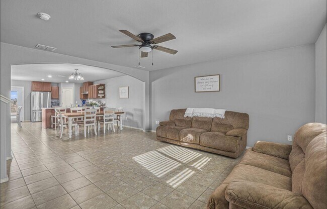 Building Photo - 3330 La Terraza Wy