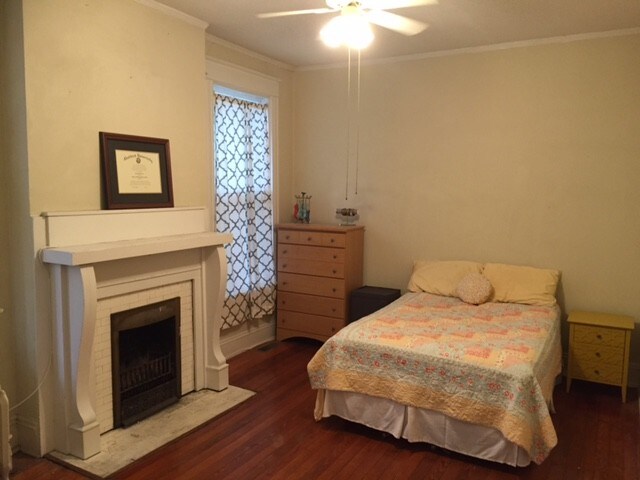 Bedroom 1 - 211 Strawberry St
