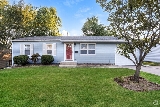 Building Photo - 400 N Ponca Dr