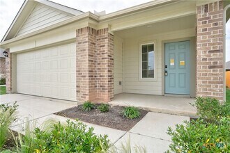 Building Photo - 121 Roanwood Dr