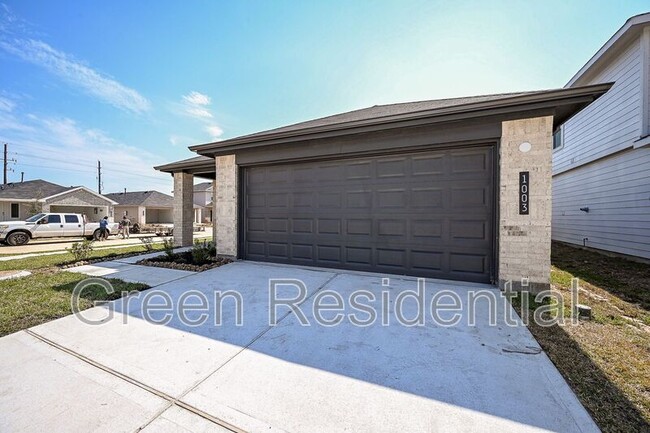 Building Photo - 1003 Maple Sunset Ct