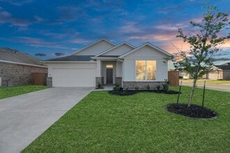 Building Photo - 1234 Scarlet Crk Dr