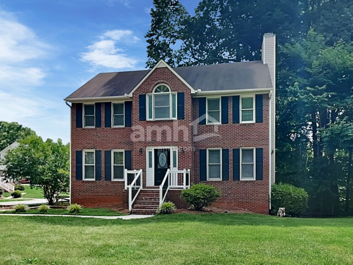 5050 Toucan Lane House Rental in Kernersville, NC