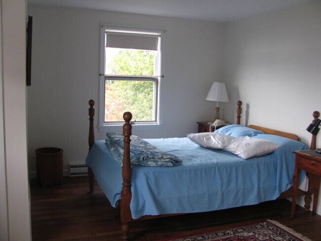 Foto del edificio - 2BR WATERFRONT OASIS RETREAT Webb Field Rd