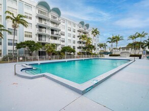 Building Photo - 494 NW 165th St