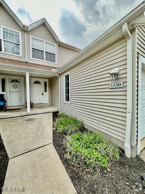 Building Photo - 1330 Meadow Run