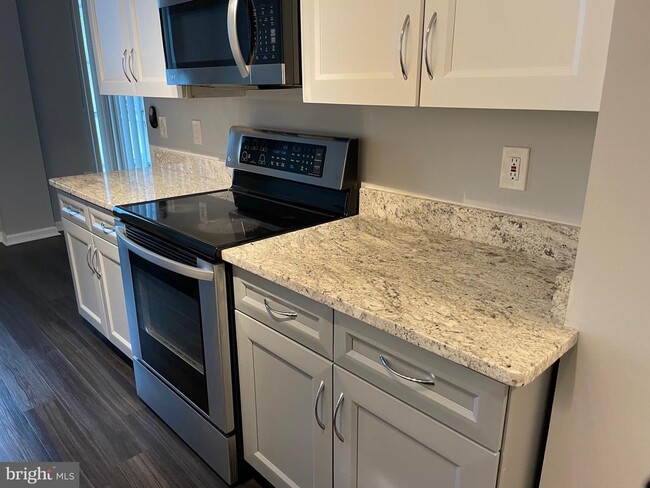 Foto del edificio - 3245 Rio Dr