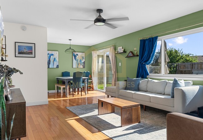 Foto del edificio - 1037 N Jasmine St