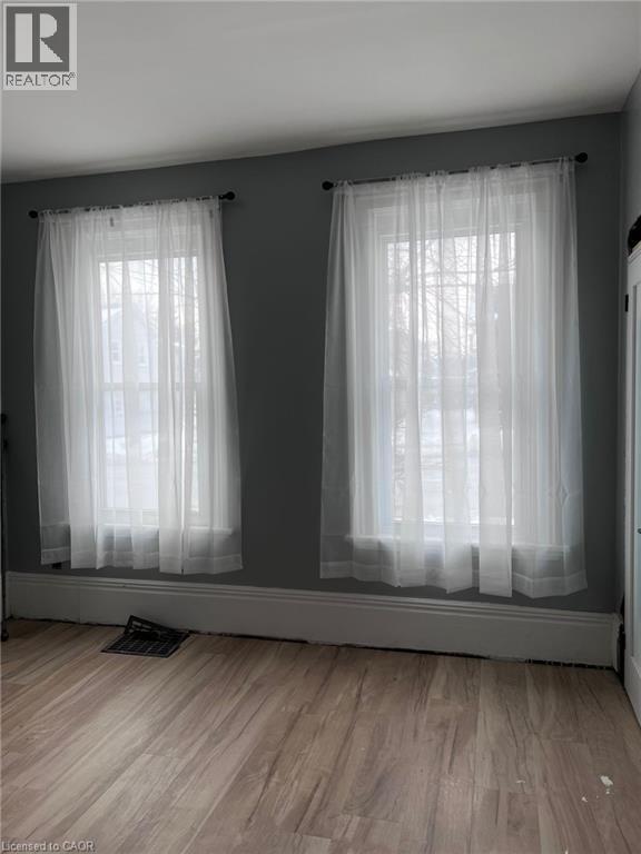 Building Photo - 342 Dalhousie St