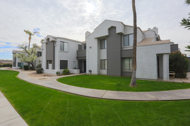 Building Photo - 9439 N 59th Ave