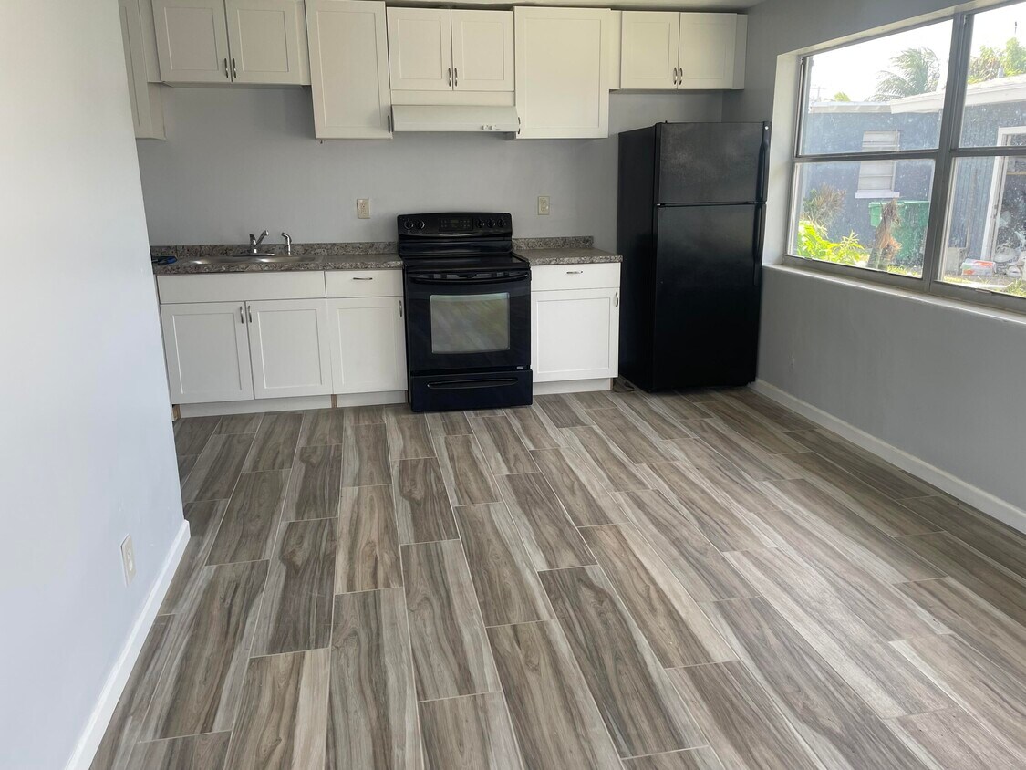 111 E 27th St, West Palm Beach, FL 33404 Townhouse for Rent in West