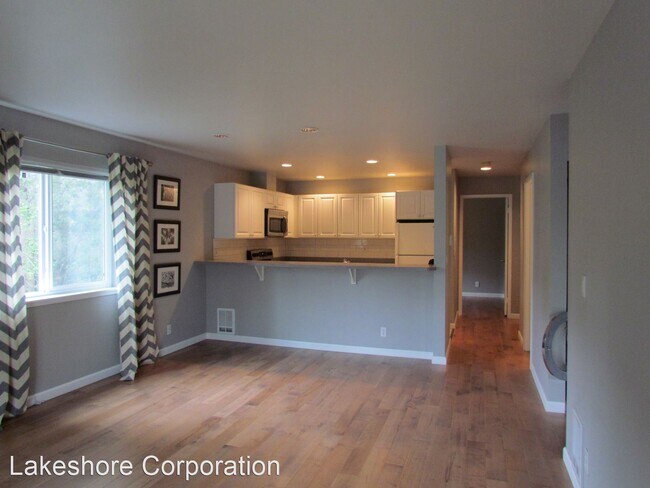 Building Photo - 2 br, 1 bath House - 1926 Fairview Ave E A...