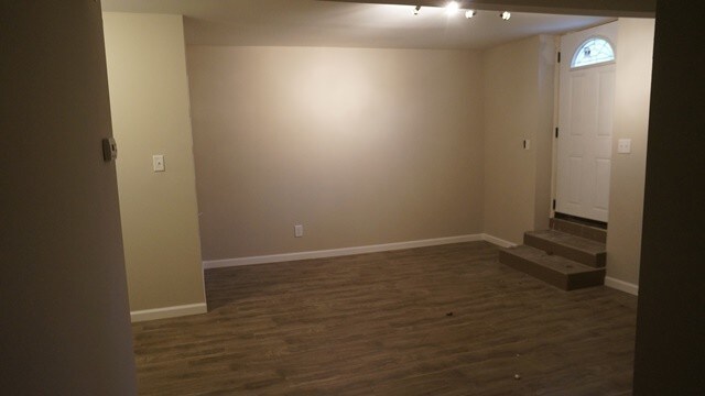 Photo - 477 Burlington Rd NE