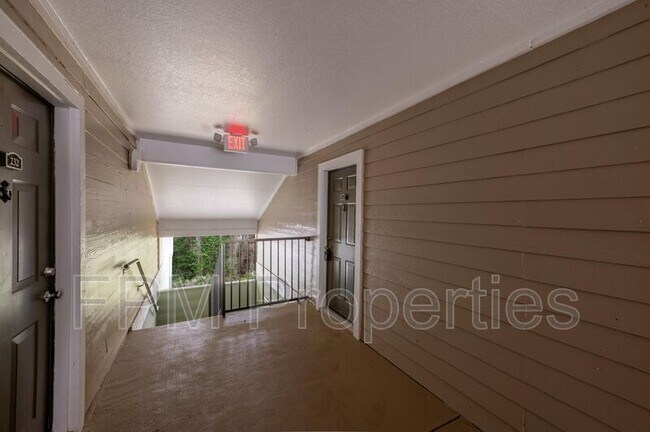 Foto del edificio - 7701Timberlin Park Blvd